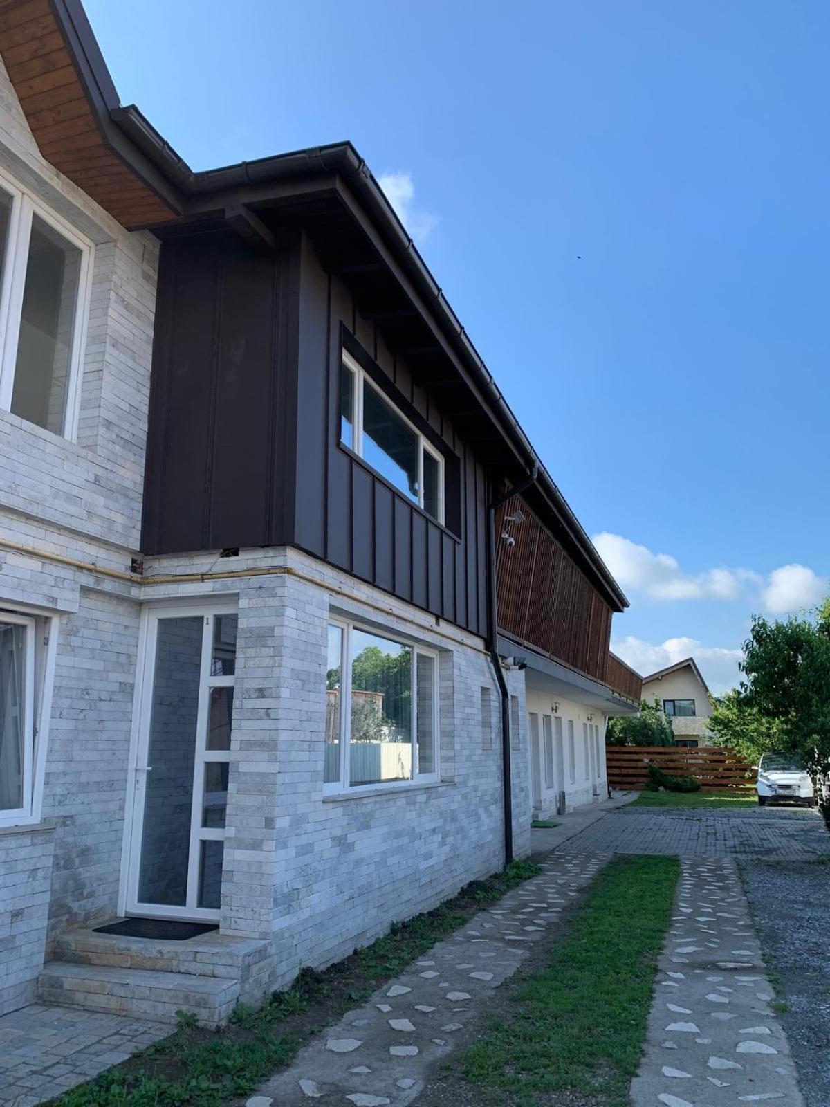 Luxus Cluj Airport Apartments Exteriör bild
