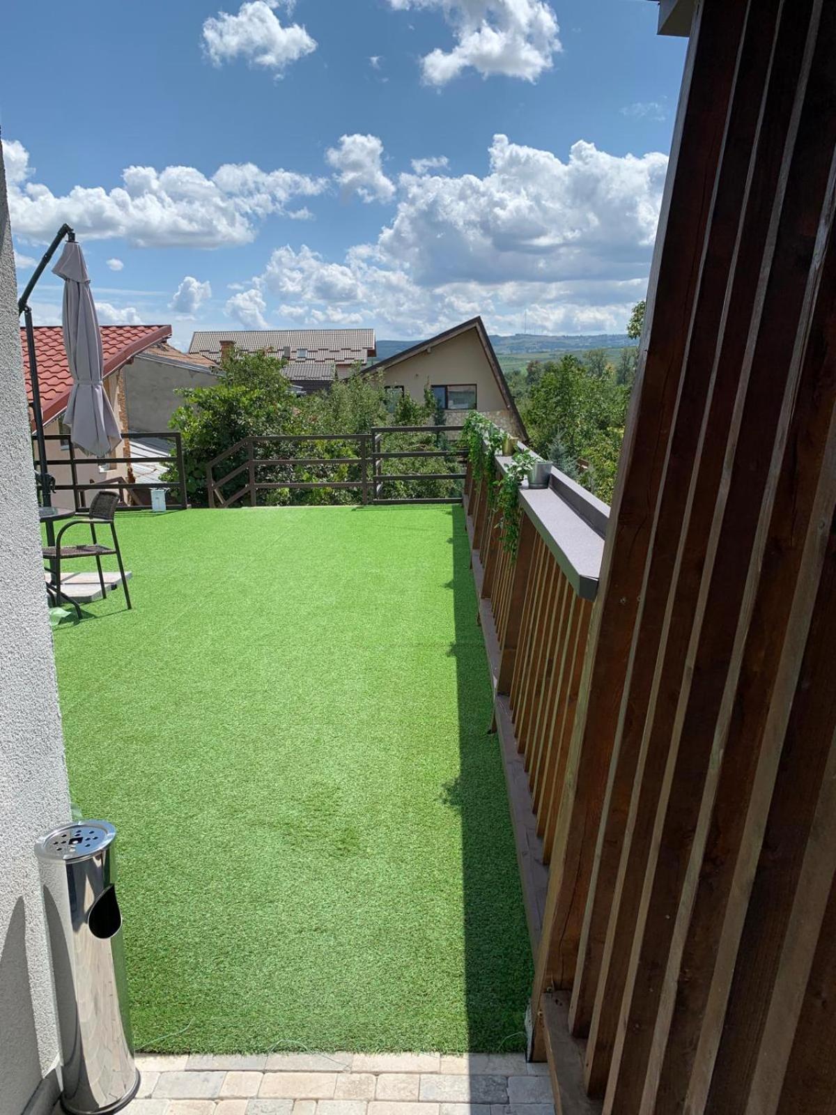 Luxus Cluj Airport Apartments Exteriör bild